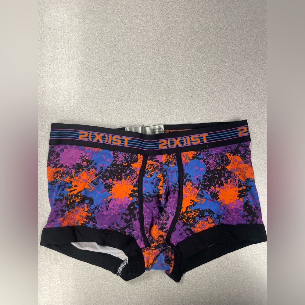 Men's 2(X)IST mens trunks Size M.